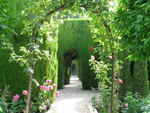 garden archway alhambra